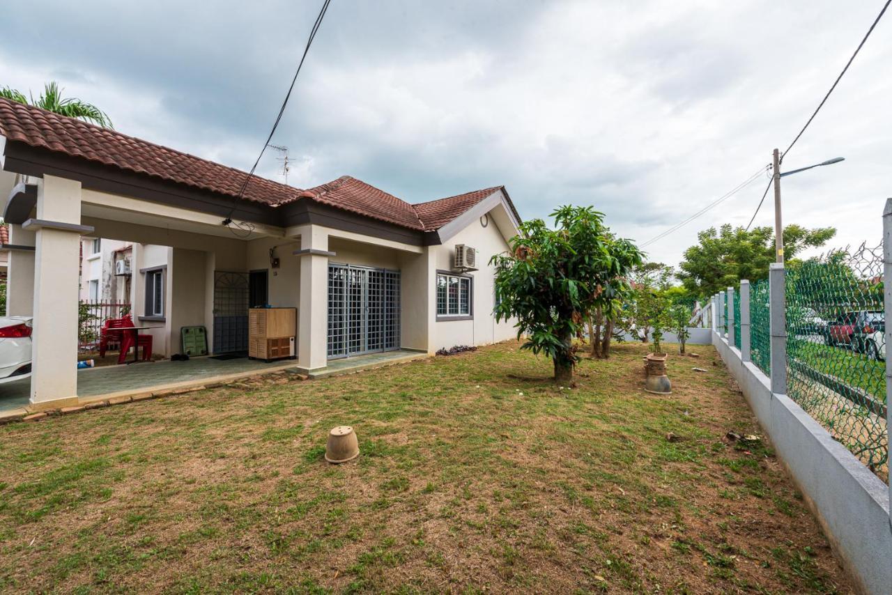 3Br Retreat Homestay Near To Goldcoast, Sepang By Verano Sungai Pelek Extérieur photo